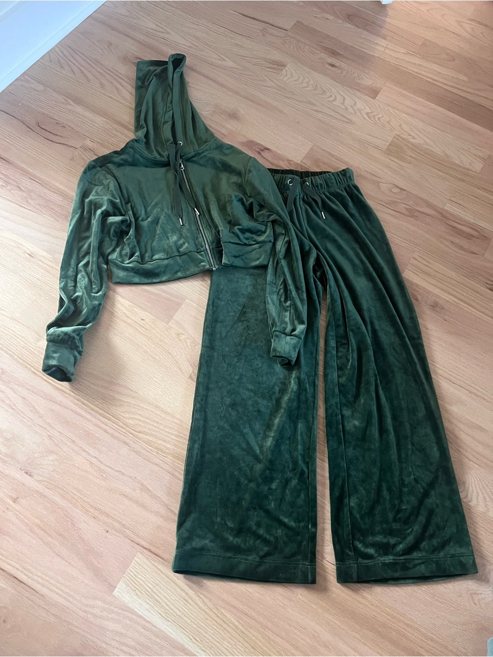Girls' Forest Green Velvet Hooded Matching Pajama Set